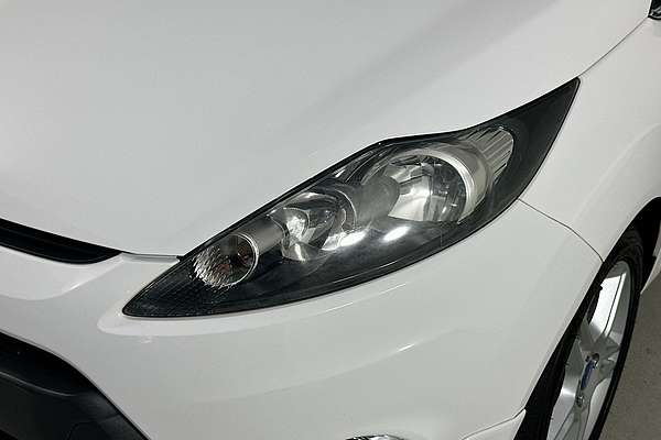 2013 Ford FIESTA ZETEC WT