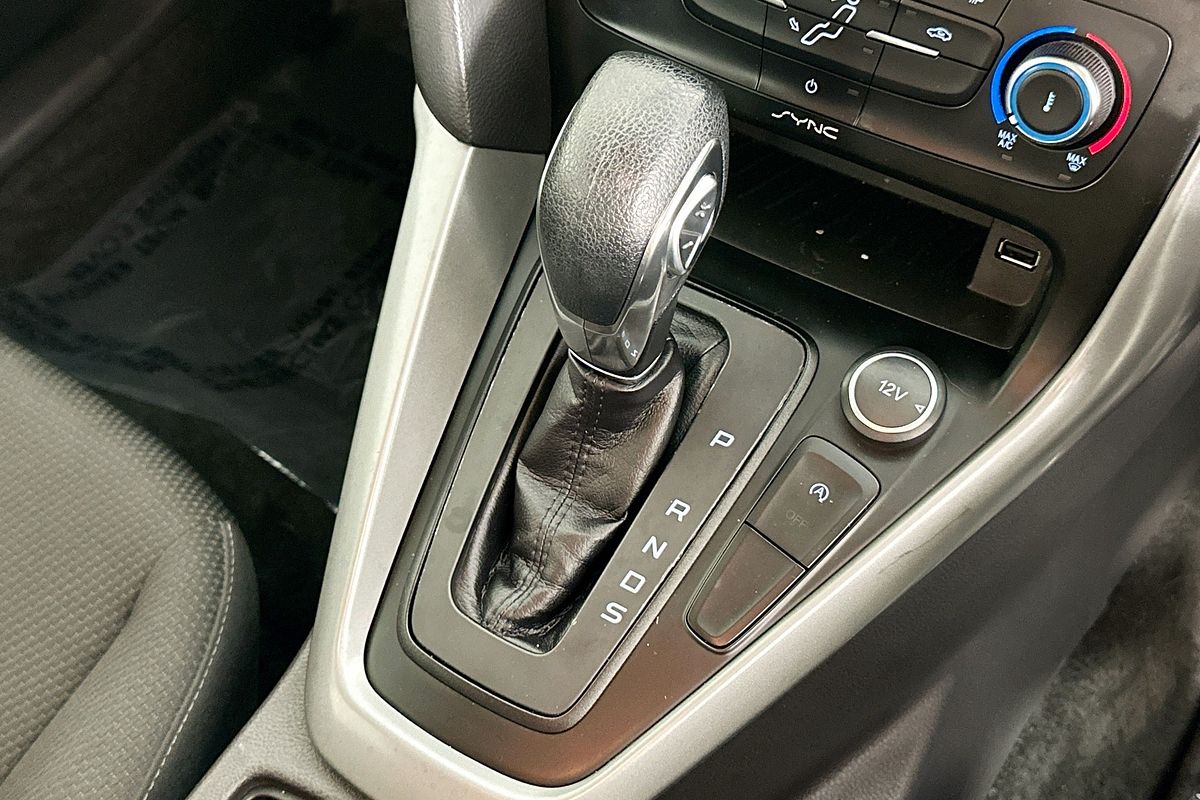 2015 Ford FOCUS TREND LZ