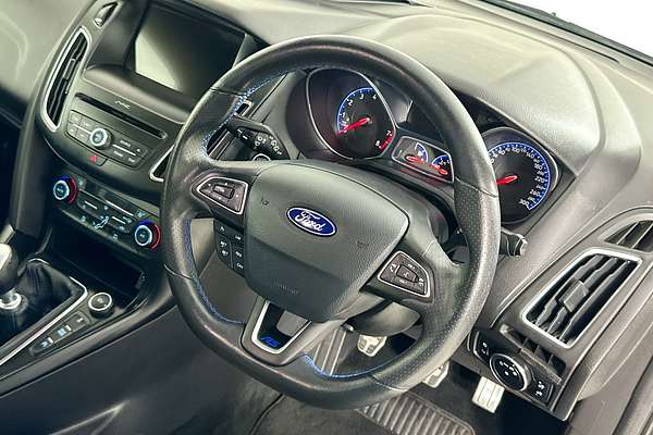 2017 Ford FOCUS RS LZ