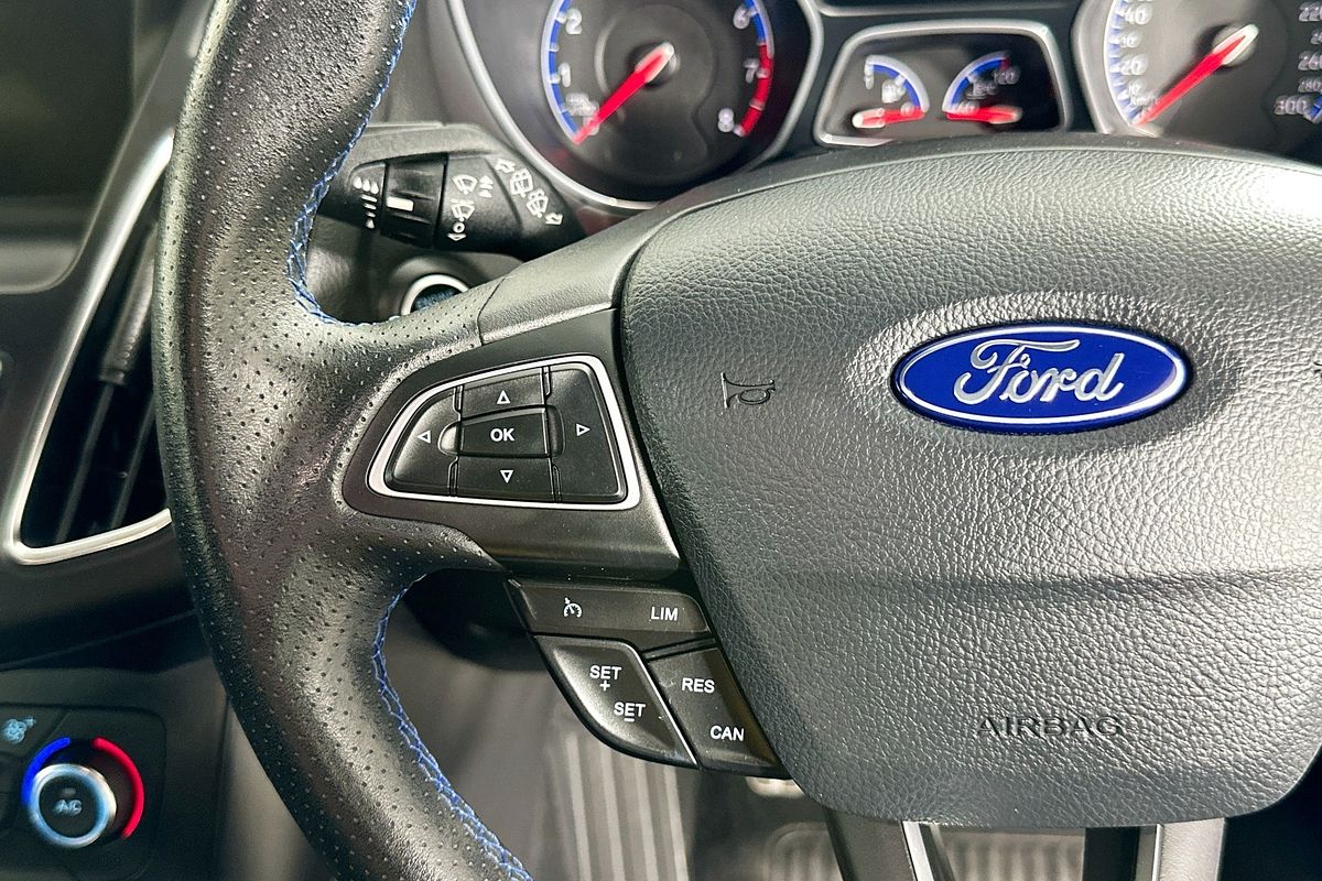 2017 Ford FOCUS RS LZ