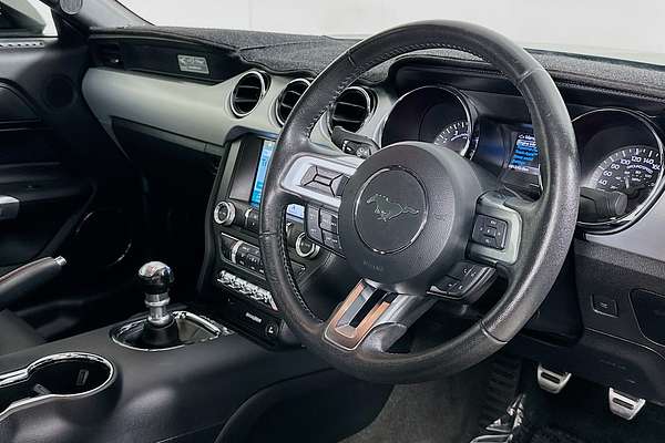2017 Ford MUSTANG FASTBACK GT 5.0 V8 FM MY17