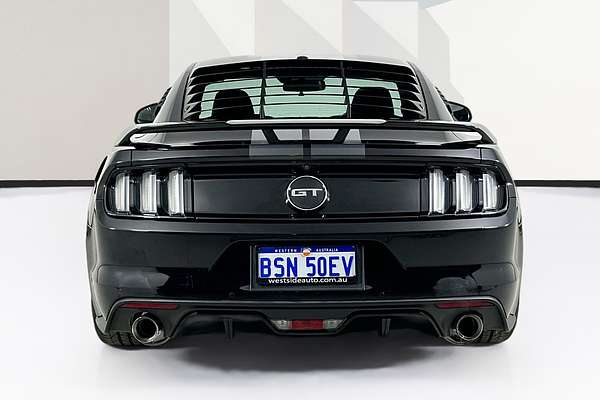 2017 Ford MUSTANG FASTBACK GT 5.0 V8 FM MY17