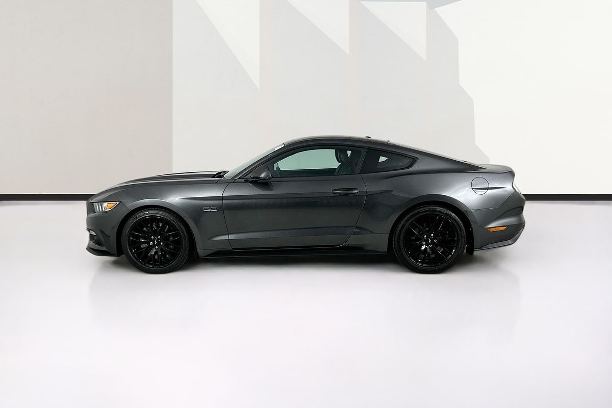 2017 Ford MUSTANG FASTBACK GT 5.0 V8 FM MY17