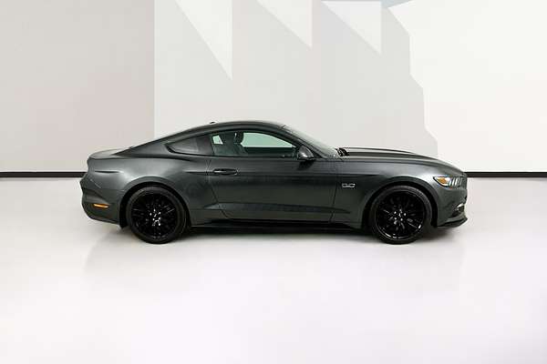 2017 Ford MUSTANG FASTBACK GT 5.0 V8 FM MY17