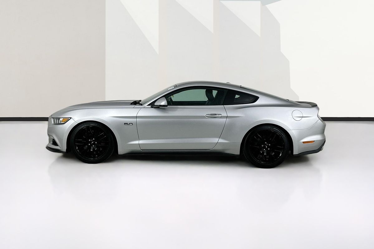 2017 Ford MUSTANG FASTBACK GT 5.0 V8 FM MY17