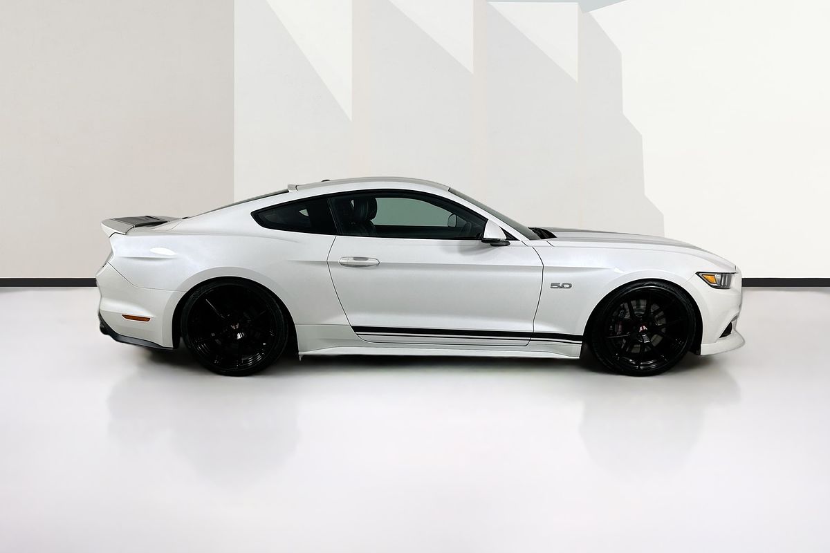 2017 Ford MUSTANG FASTBACK GT 5.0 V8 FM MY17