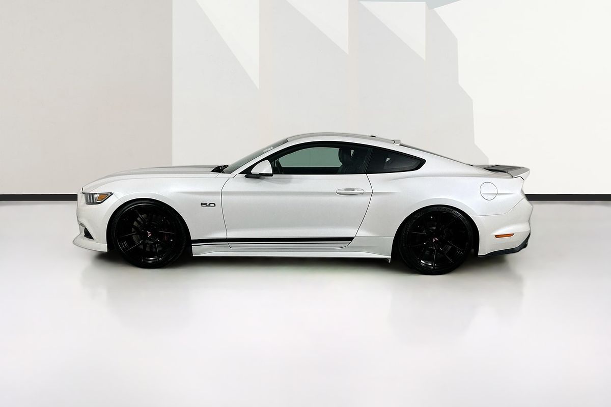 2017 Ford MUSTANG FASTBACK GT 5.0 V8 FM MY17