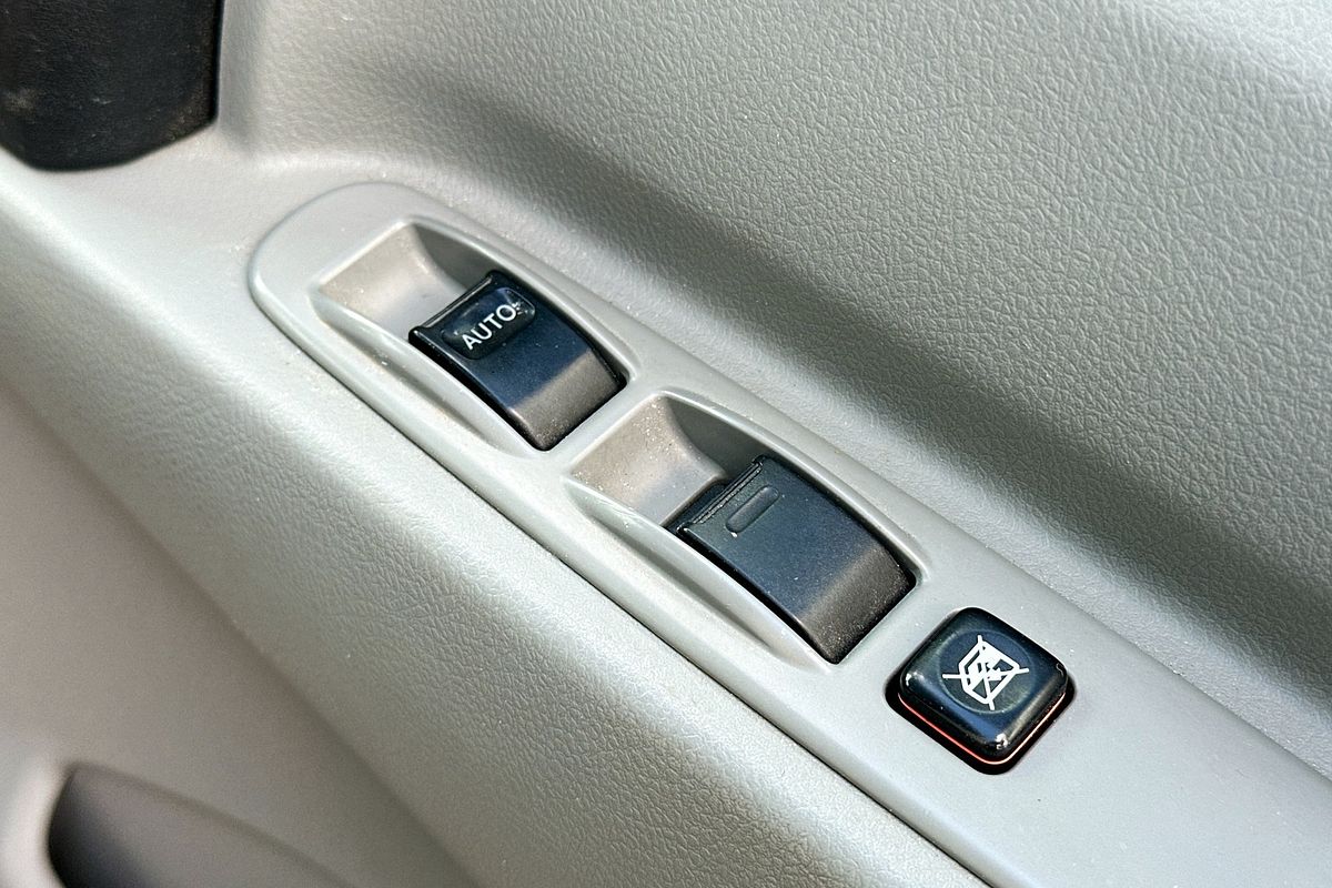 2020 Hino 300 616 LONG XZU720R 4x2 LWB