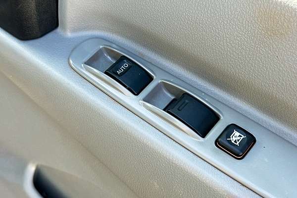 2019 Hino 300 616 CREW AUTO LWB XZU720R 4x2 LWB