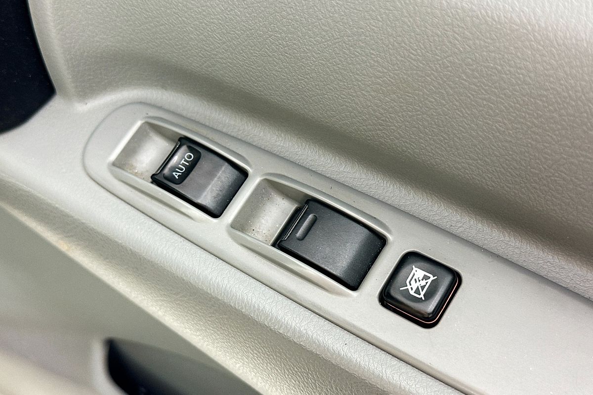 2020 Hino 300 616 LONG XZU720R 4x2 LWB