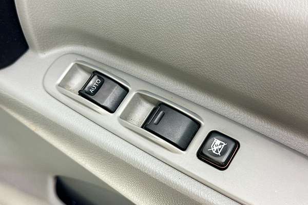 2020 Hino 300 616 LONG XZU720R 4x2 LWB