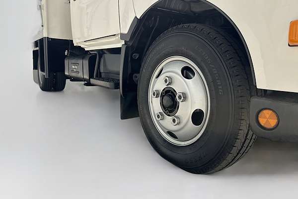 2021 Hino 300 616 3870 WIDE XZU720R MY20 REAR WHEEL DRIVE LWB