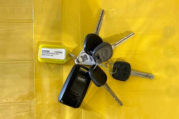 2020 Hino 300 616 LONG XZU720R 4x2 LWB