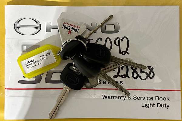 2021 Hino 300 616 3870 WIDE XZU720R MY20 REAR WHEEL DRIVE LWB