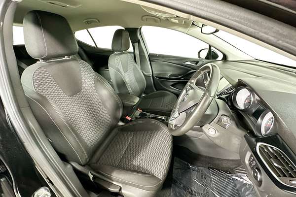 2017 Holden ASTRA R BK MY17