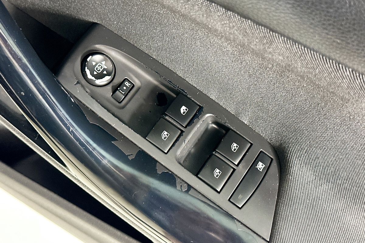 2017 Holden ASTRA R BK MY17