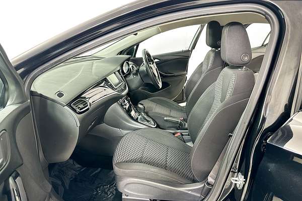 2017 Holden ASTRA R BK MY17