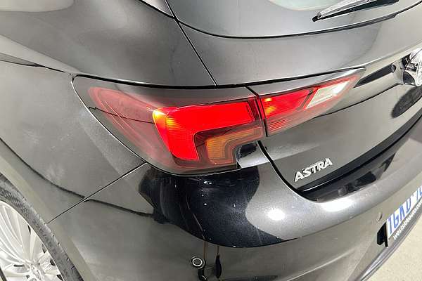 2017 Holden ASTRA R BK MY17