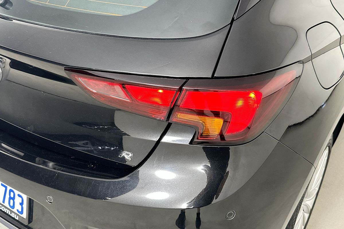 2017 Holden ASTRA R BK MY17