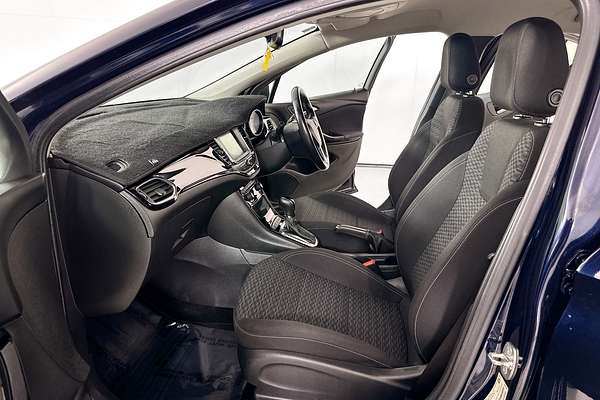 2018 Holden ASTRA R BK MY18.5