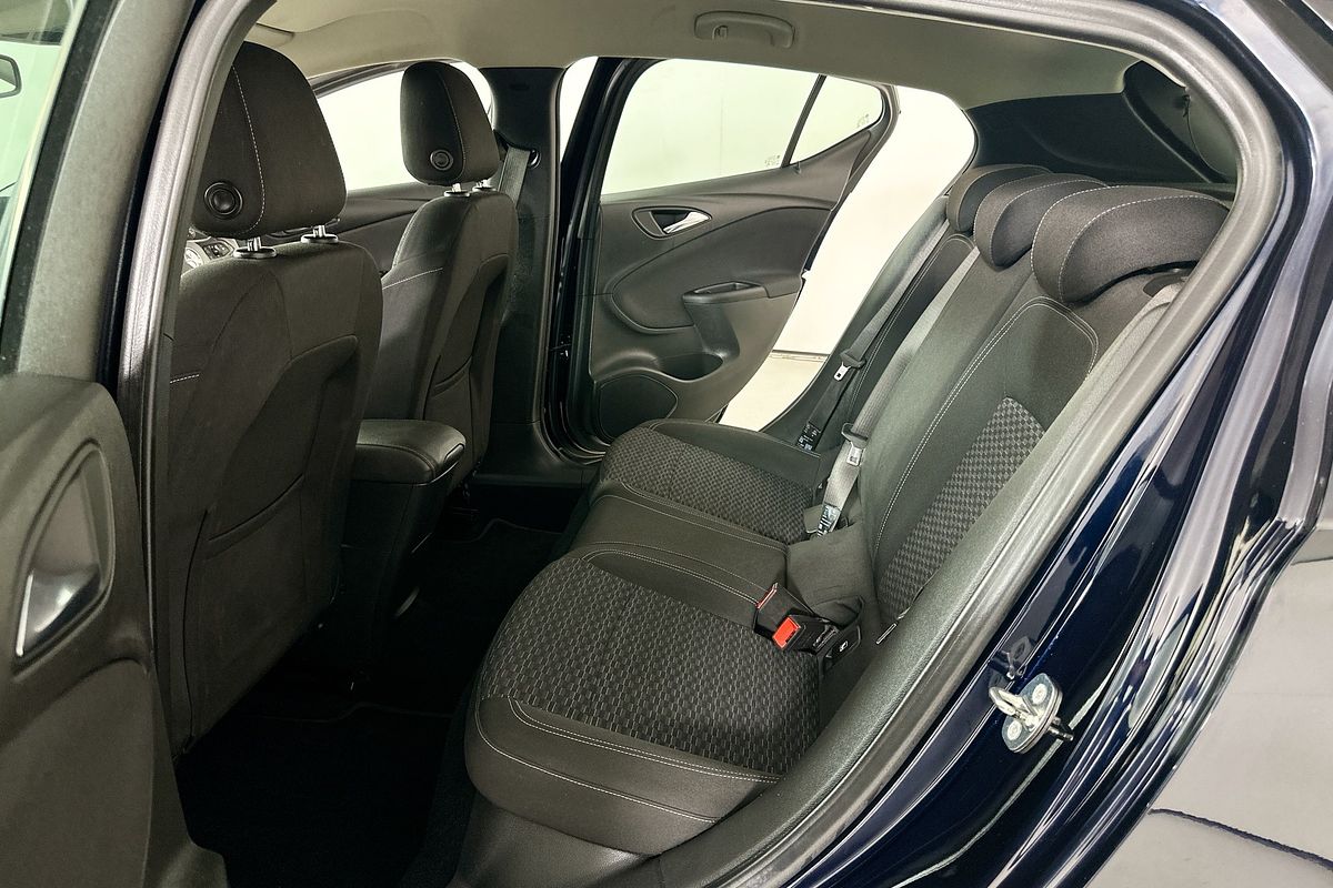 2018 Holden ASTRA R BK MY18.5