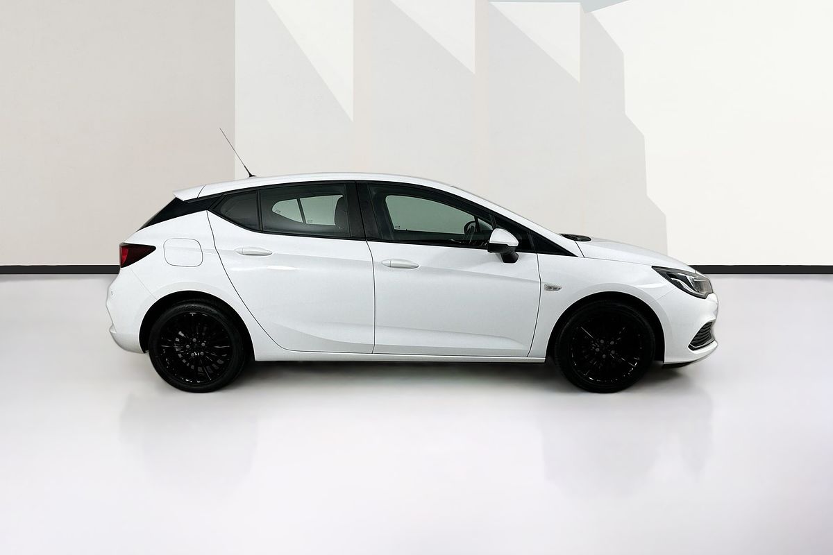 2017 Holden ASTRA R BK MY17