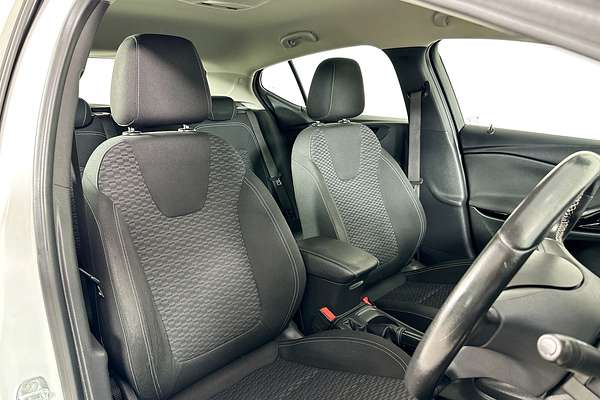 2017 Holden ASTRA R BK MY17