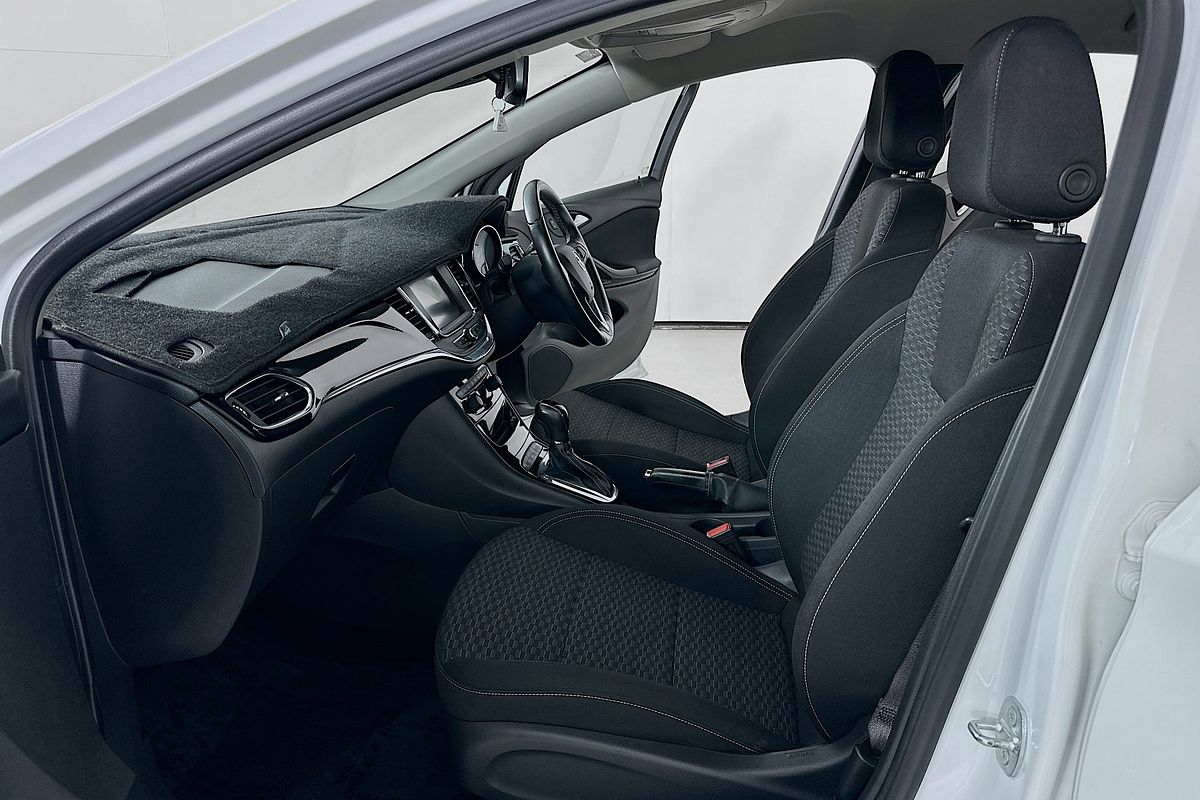 2017 Holden ASTRA R BK MY17