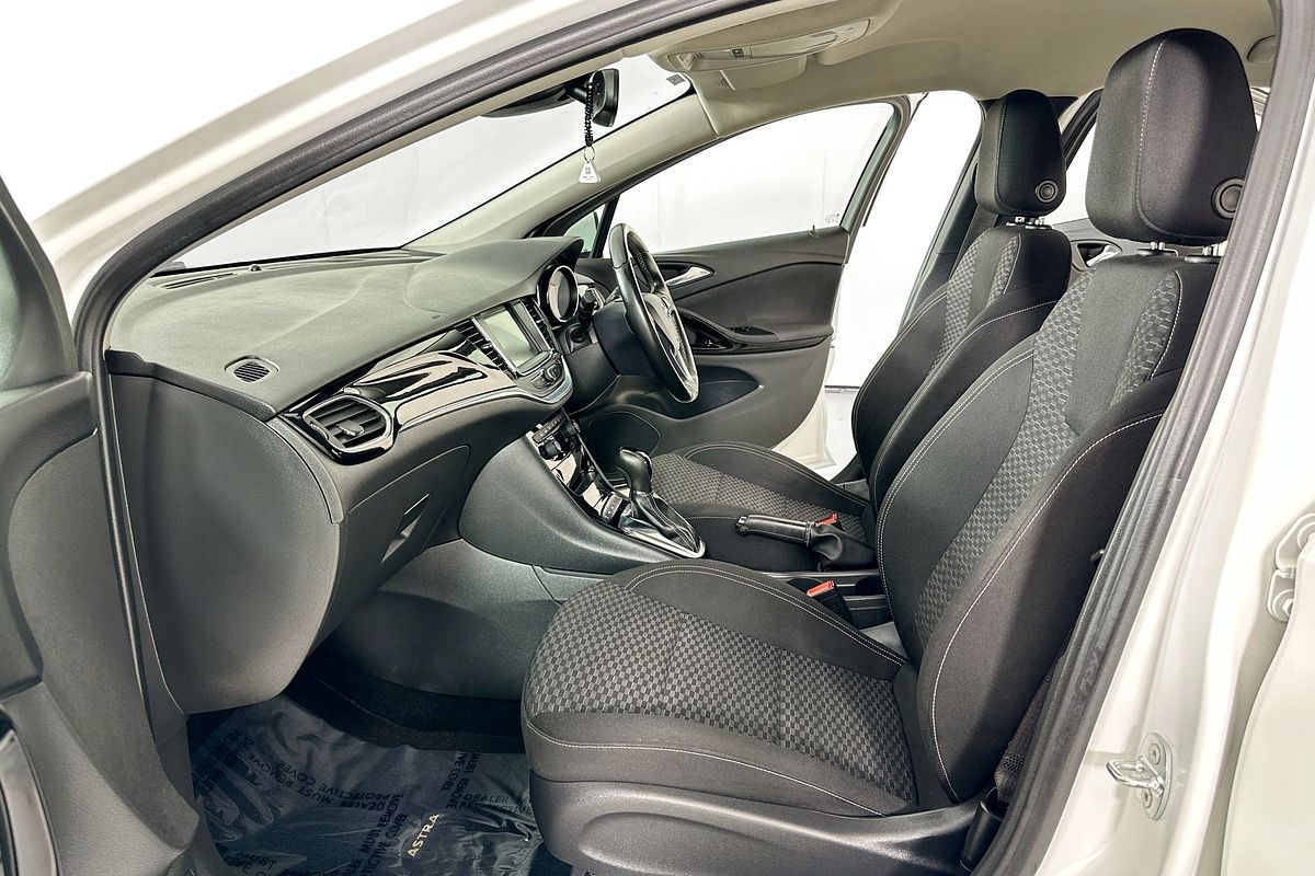 2017 Holden ASTRA R BK MY17