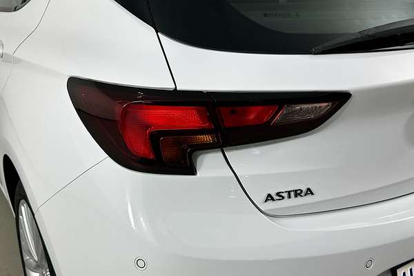 2017 Holden ASTRA R BK MY17