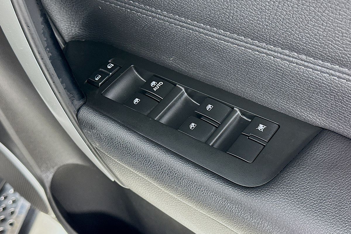 2017 Holden CAPTIVA ACTIVE 7 SEATER CG MY17