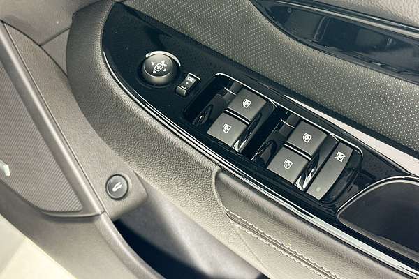 2017 Holden COMMODORE SS-V REDLINE VF II MY17