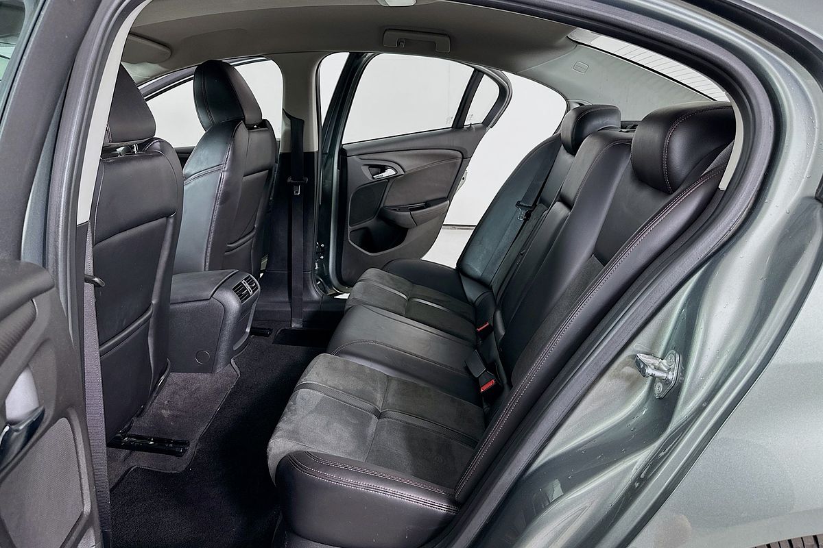2016 Holden COMMODORE SV6 BLACK EDITION VFII MY16