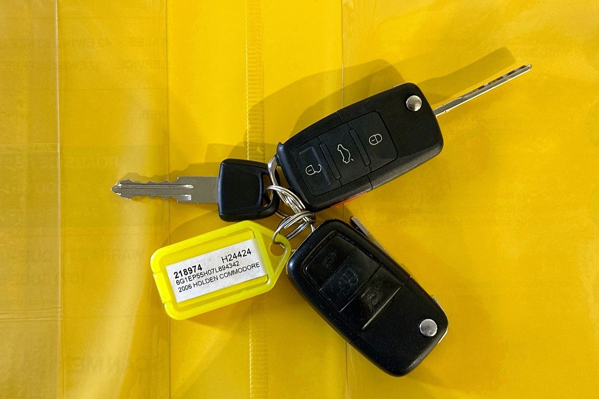 2006 Holden COMMODORE SS-V VE