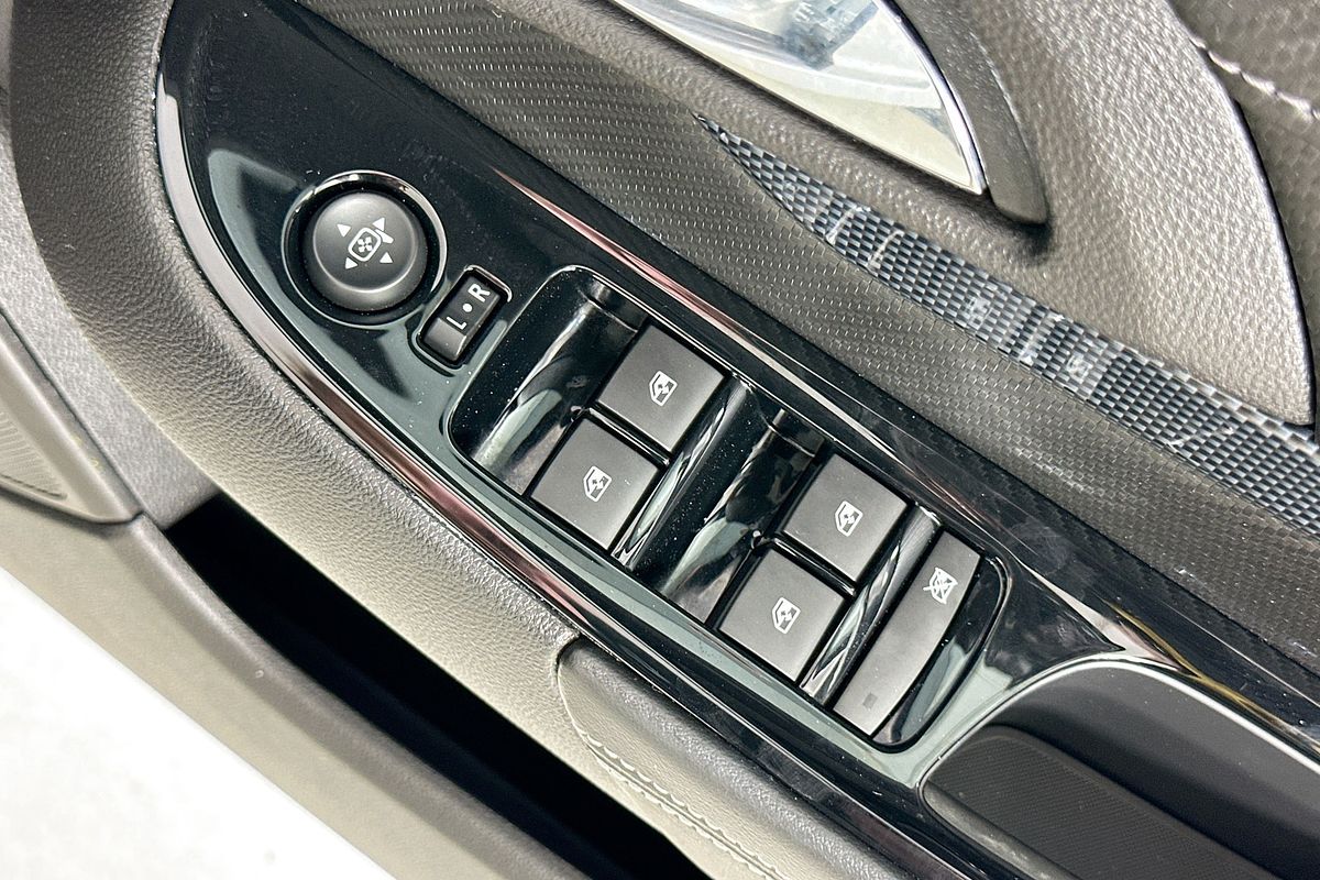 2017 Holden COMMODORE SS VF II MY17