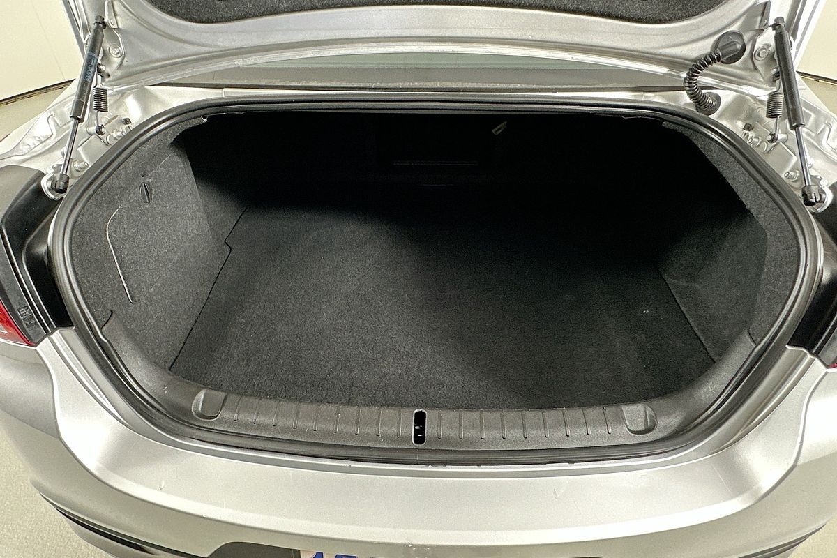 2015 Holden COMMODORE SV6 STORM VF MY15