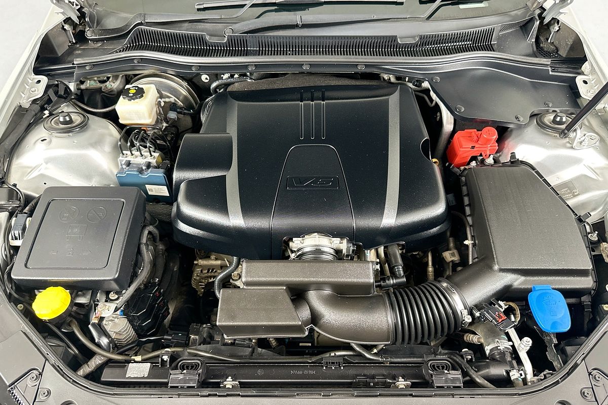 2015 Holden COMMODORE SV6 STORM VF MY15