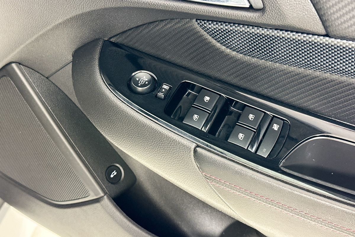 2014 Holden COMMODORE SV6 STORM VF
