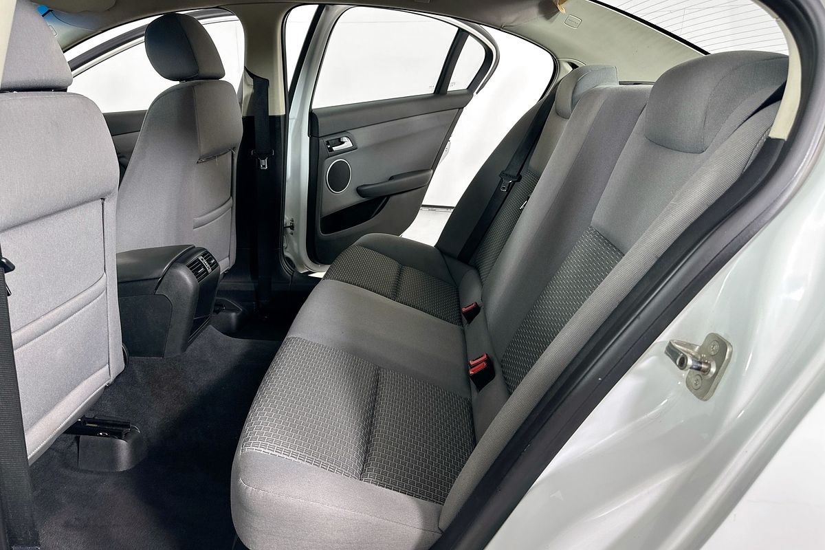 2010 Holden COMMODORE OMEGA VE II