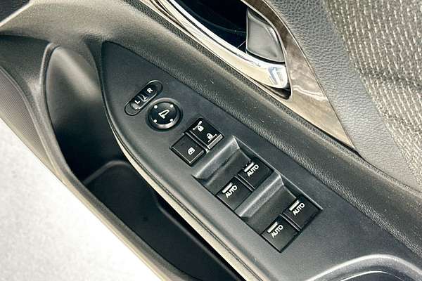 2013 Honda ACCORD VTi-S 60