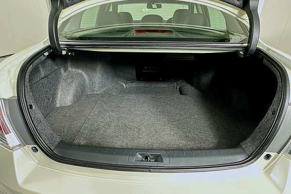 2012 Honda Accord V6-L 50 MY12