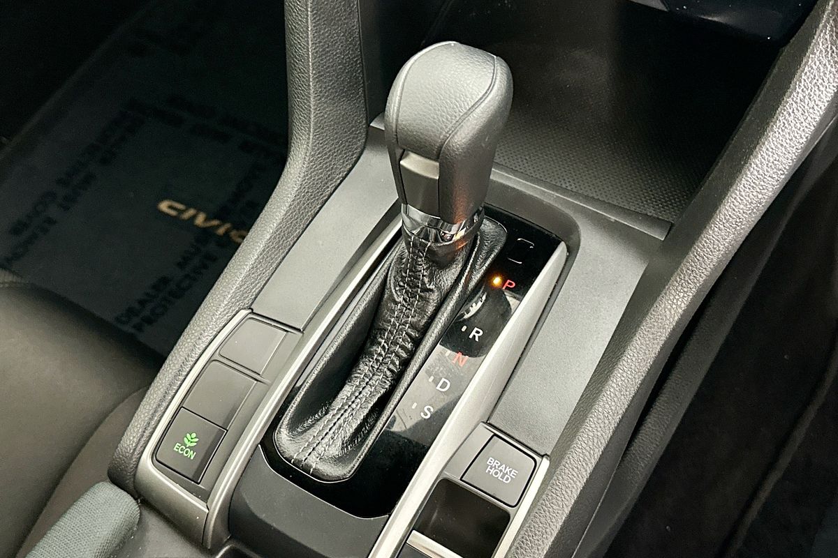 2019 Honda CIVIC VTi-L MY19