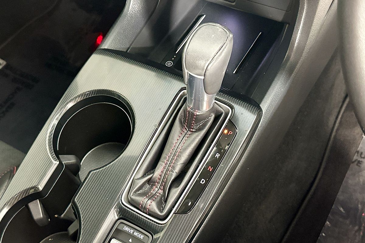 2024 Honda CIVIC VTi-LX MY24