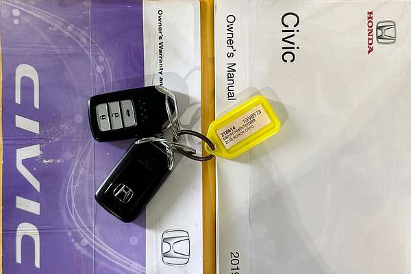 2019 Honda CIVIC RS MY19