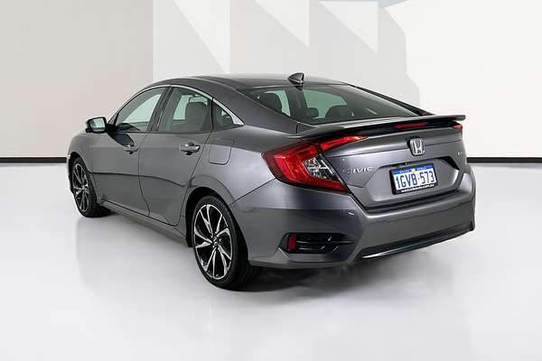 2019 Honda CIVIC RS MY19