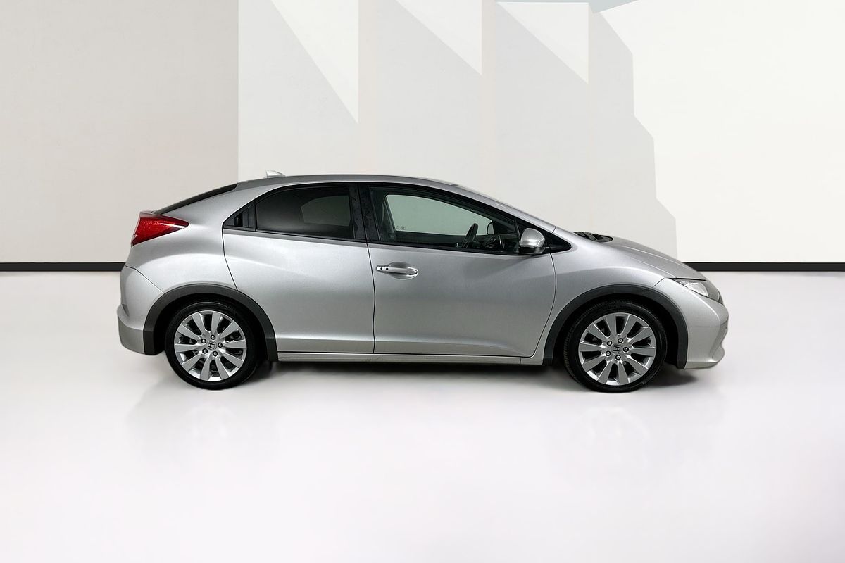 2013 Honda CIVIC VTi-L FK