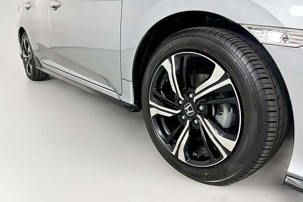 2019 Honda CIVIC RS MY19