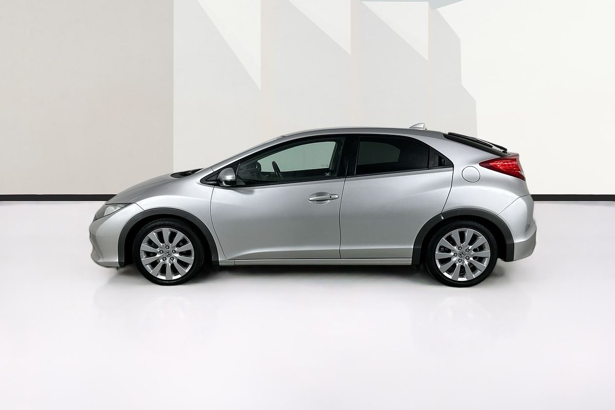 2013 Honda CIVIC VTi-L FK