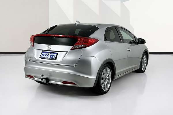 2013 Honda CIVIC VTi-L FK