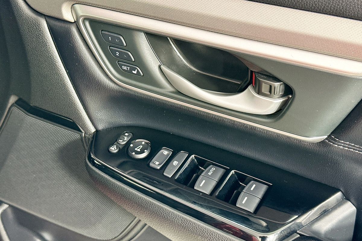 2023 Honda CR-V VTi L (AWD) 5 SEATS MY23